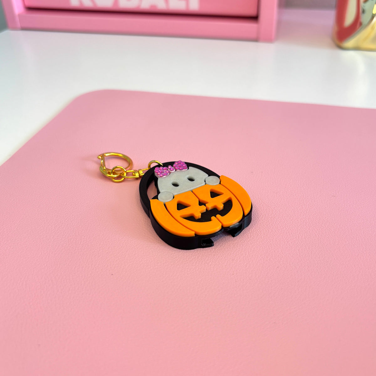 Trick-or-Treat Bucket Ghostie Can Opener Keychain (Glow-in-the-Dark)